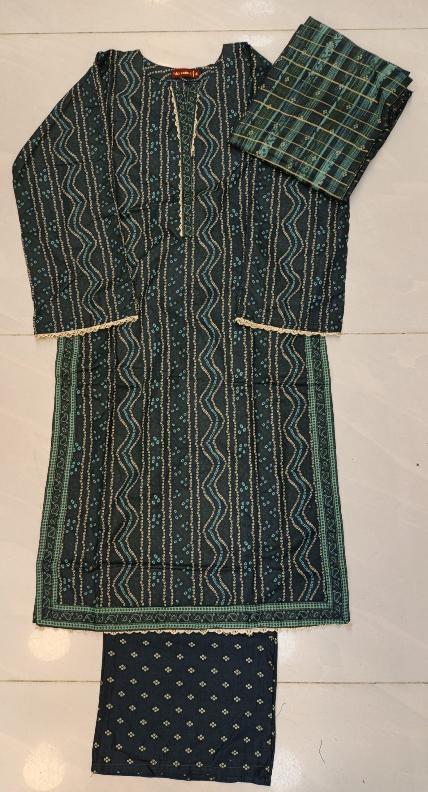 2026/07/38595-scaled.jpg Bin Saeed Readymade 3-Piece Printed Lawn Suit - Image 1
