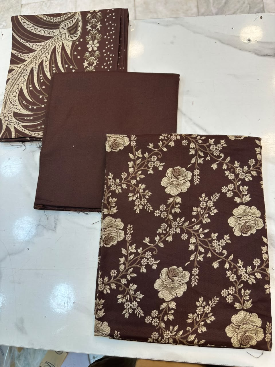 WhatsApp Image 2026-08-08 at 6.30.47 PM (1) Elegant Floral & Geometric Printed 3-Piece Suit Fabric Set - Image 1
